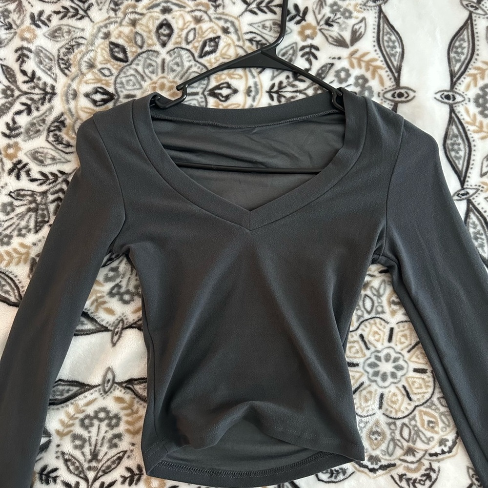 V-Neck Long Sleeve Top - Gray